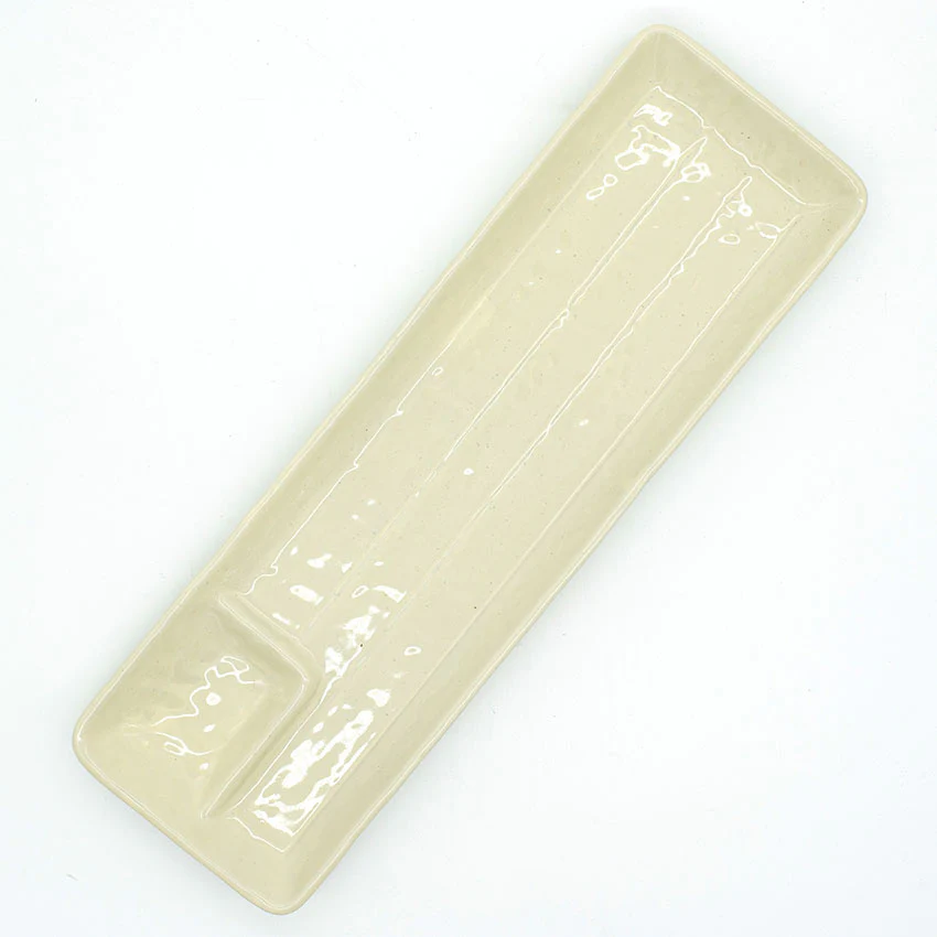Gyoza Plate in Ivory with Built-in Sauce Dish